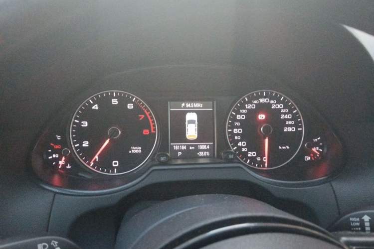 Used Audi Q5 2015 40 TFSI Comfort Model Instrument Cluster