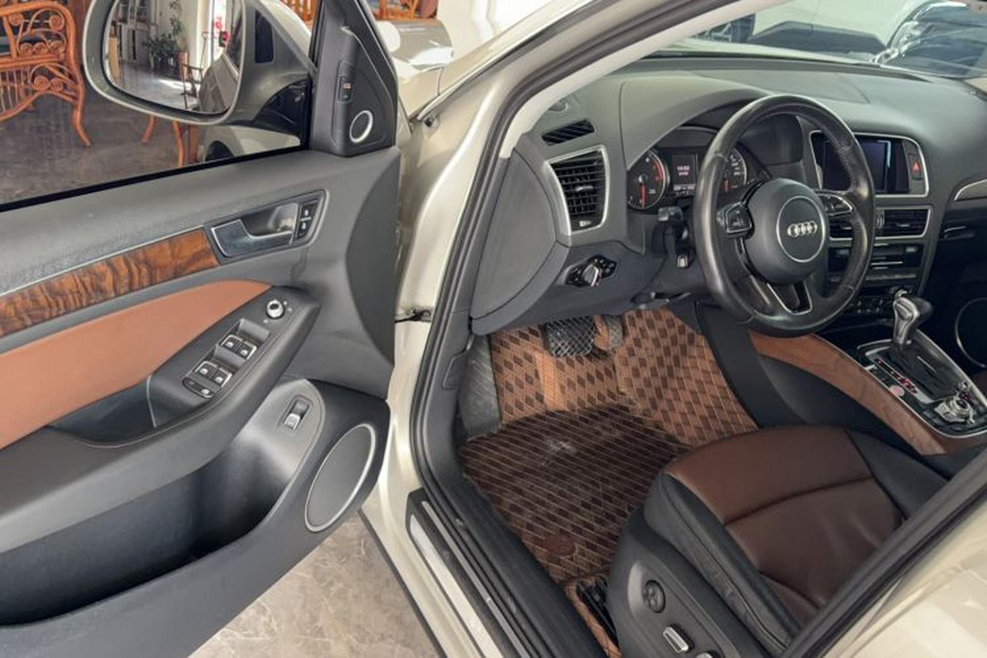Used Audi Q5 2015 40 TFSI Comfort Model Interior 1