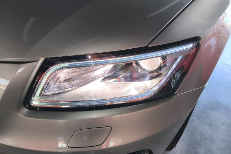 Used Audi Q5 2015 40 TFSI Technology Edition Left Front Headlight
