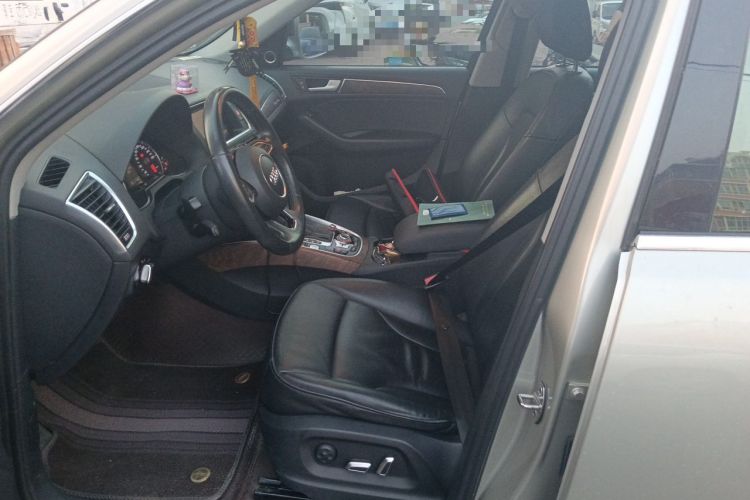 Used Audi Q5 2015 40 TFSI Comfort Model Left Front Seat