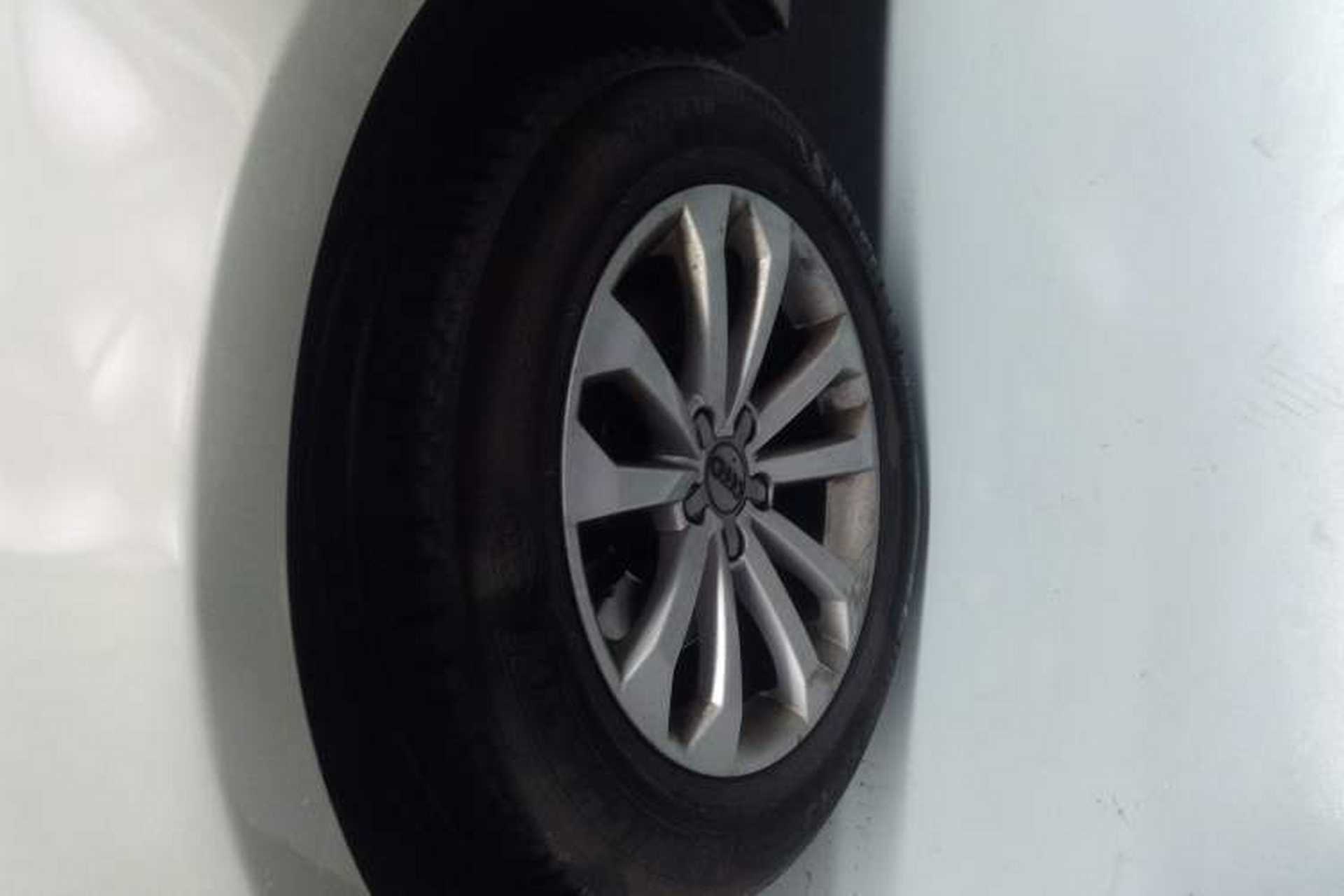 Used Audi Q5 2015 40 TFSI Technology Edition Left Front Wheel Hub
