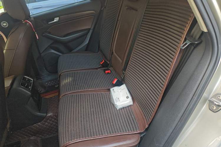 Used Audi Q5 2015 40 TFSI Comfort Model Left Rear Seat