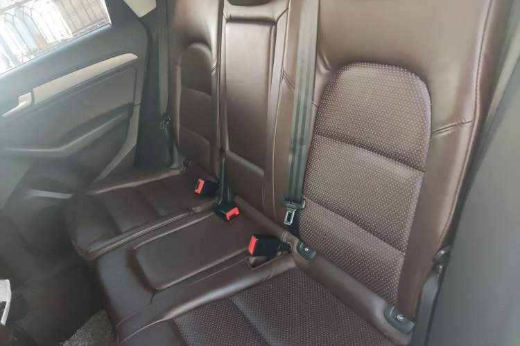 Used Audi Q5 2015 40 TFSI Trendy Edition Left Rear Seat