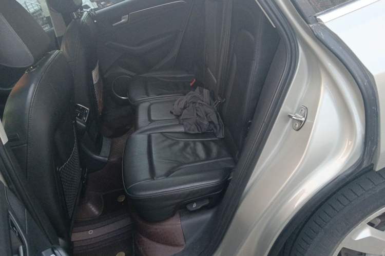 Used Audi Q5 2015 40 TFSI Comfort Model Left Rear Seat