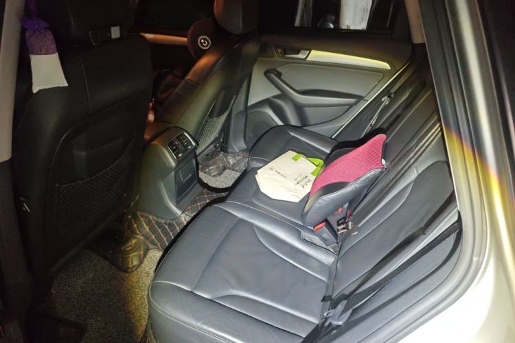 Used Audi Q5 2015 40 TFSI Technology Edition Left Rear Seat