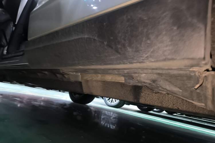 Used Audi Q5 2015 40 TFSI Technology Edition Left Side Sill