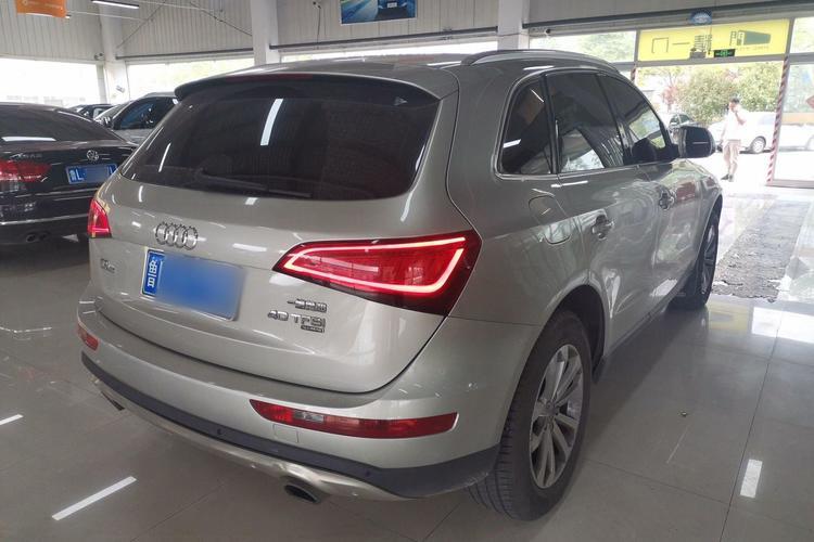 Used Audi Q5 2015 40 TFSI Technology Edition Rear Right 45 Deg
