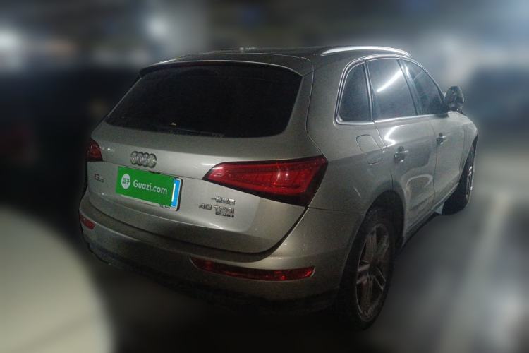 Used Audi Q5 2015 40 TFSI Comfort Model Rear Right 45 Deg