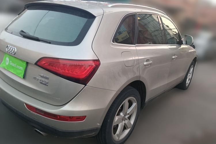 Used Audi Q5 2015 40 TFSI Comfort Model Rear Right 45 Deg