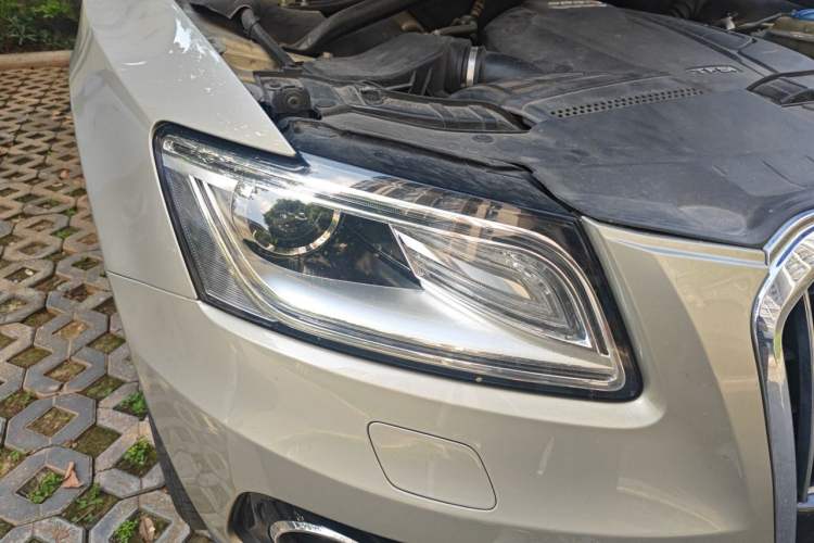 Used Audi Q5 2015 40 TFSI Comfort Model Right Front Headlight