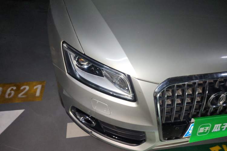 Used Audi Q5 2015 40 TFSI Comfort Model Right Front Headlight