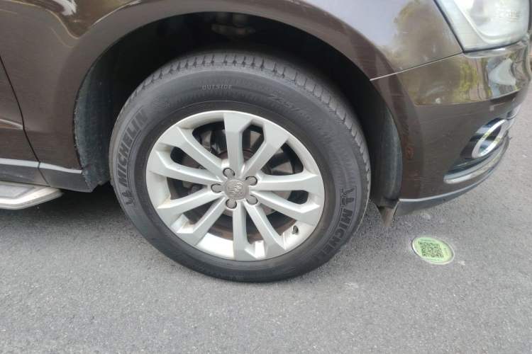 Used Audi Q5 2015 40 TFSI Technology Edition Right Front Wheel Hub