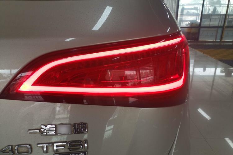 Used Audi Q5 2015 40 TFSI Technology Edition Right Rear Taillight