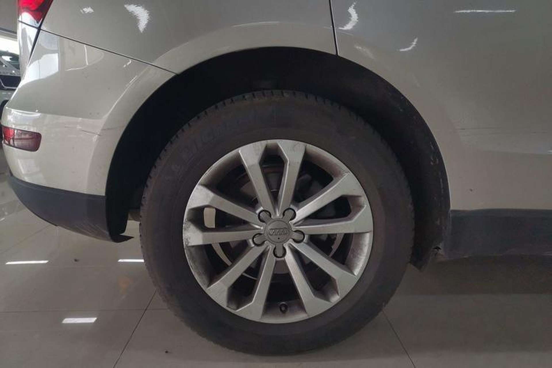 Used Audi Q5 2015 40 TFSI Technology Edition Right Rear Wheel Hub