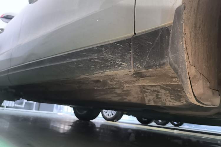 Used Audi Q5 2015 40 TFSI Technology Edition Right Side Sill