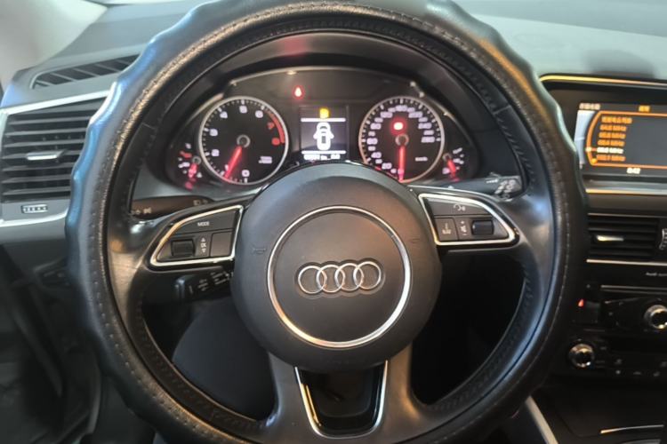 Used Audi Q5 2015 40 TFSI Technology Edition Steering Wheel