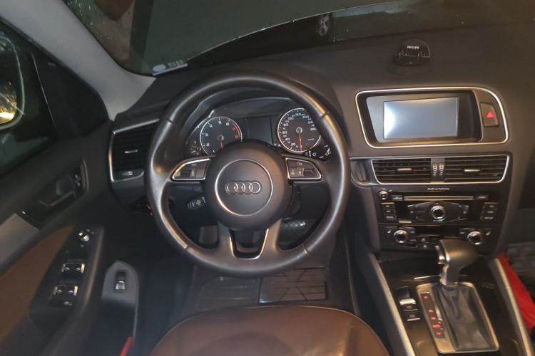 Used Audi Q5 2015 40 TFSI Technology Edition Steering Wheel