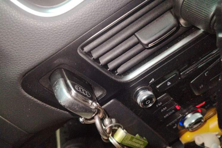 Used Audi Q5 2015 40 TFSI Technology Edition Vehicle Key