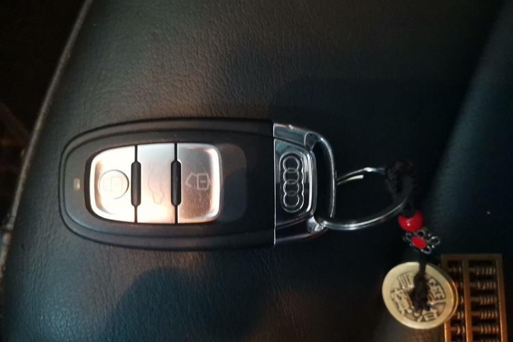 Used Audi Q5 2015 40 TFSI Technology Edition Vehicle Key