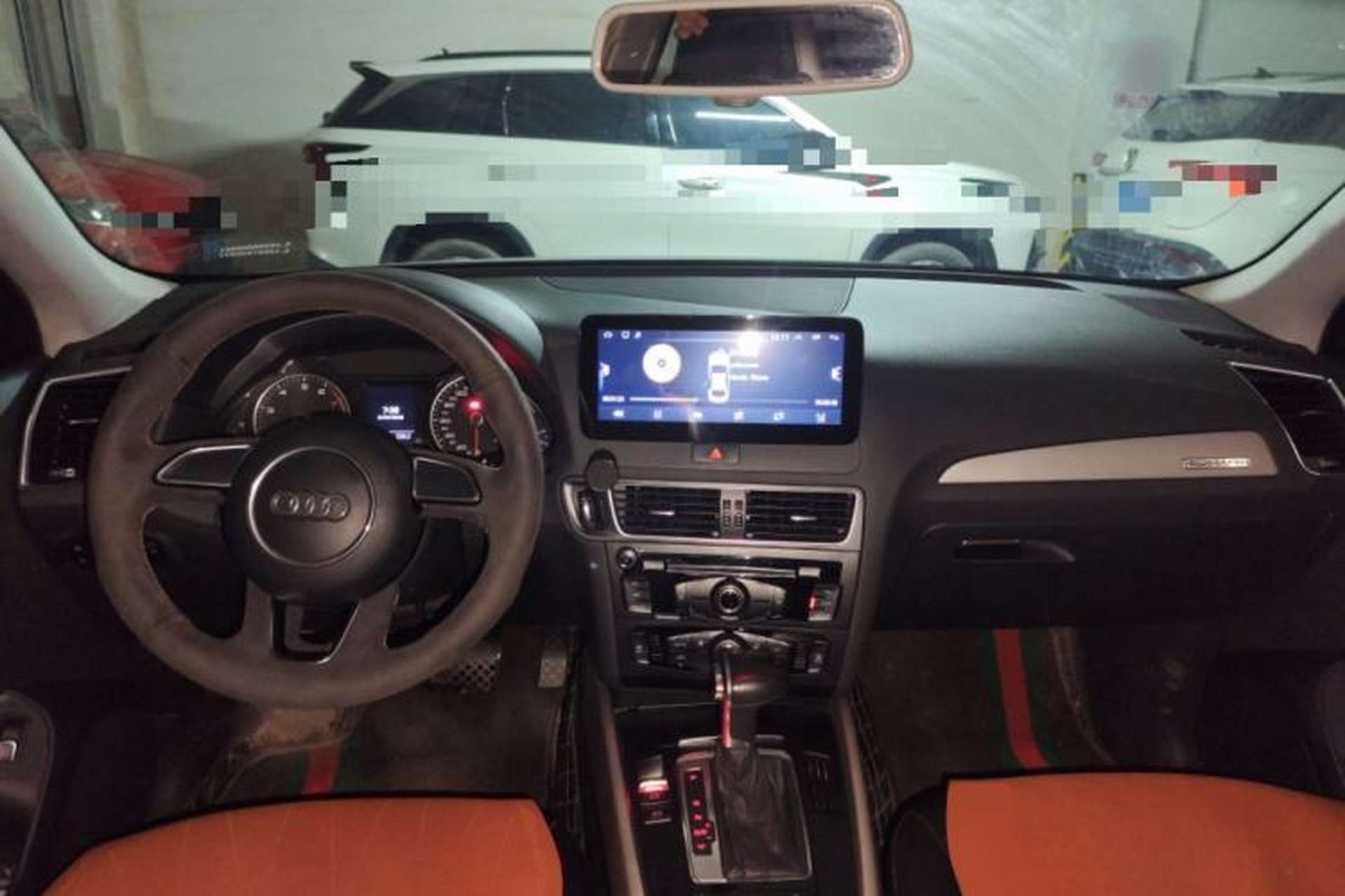 Used Audi Q5 2015 40 TFSI Trendy Edition Center Console