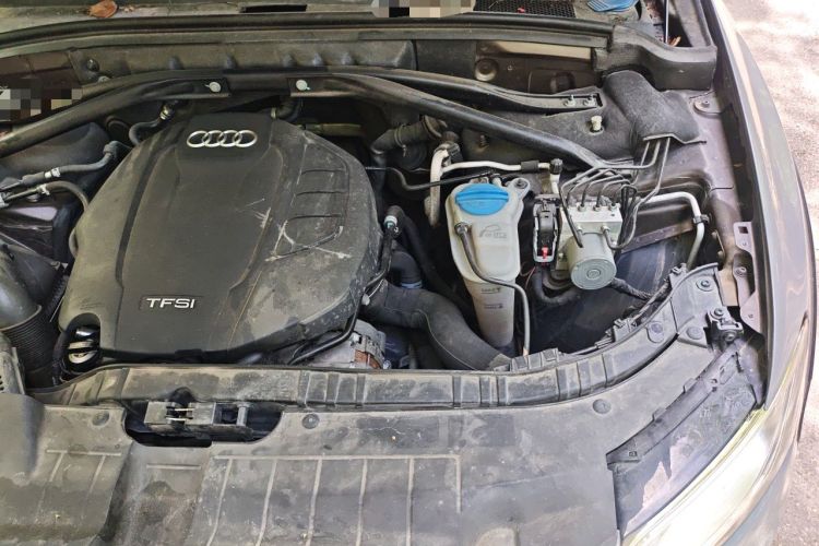 Used Audi Q5 2015 40 TFSI Trendy Edition Engine Bay Left