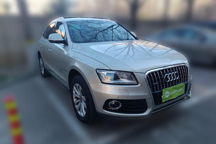 Used Audi Q5 2015 40 TFSI Technology Edition Front Right 45 Deg