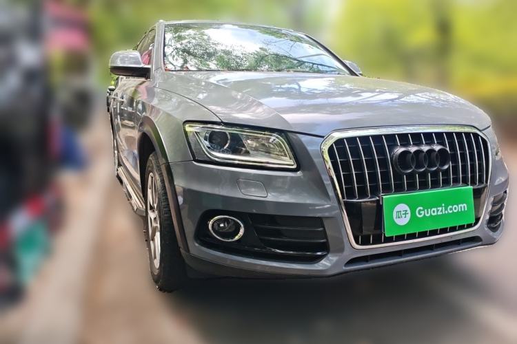 Used Audi Q5 2015 40 TFSI Trendy Edition Front Right 45 Deg