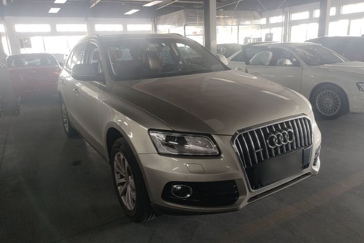 Used Audi Q5 2015 40 TFSI Technology Edition Front Right 45 Deg