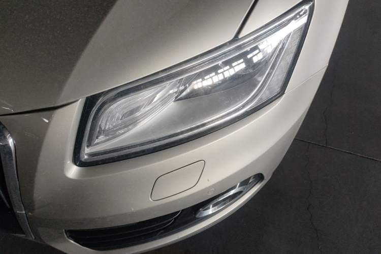 Used Audi Q5 2015 40 TFSI Technology Edition Left Front Headlight