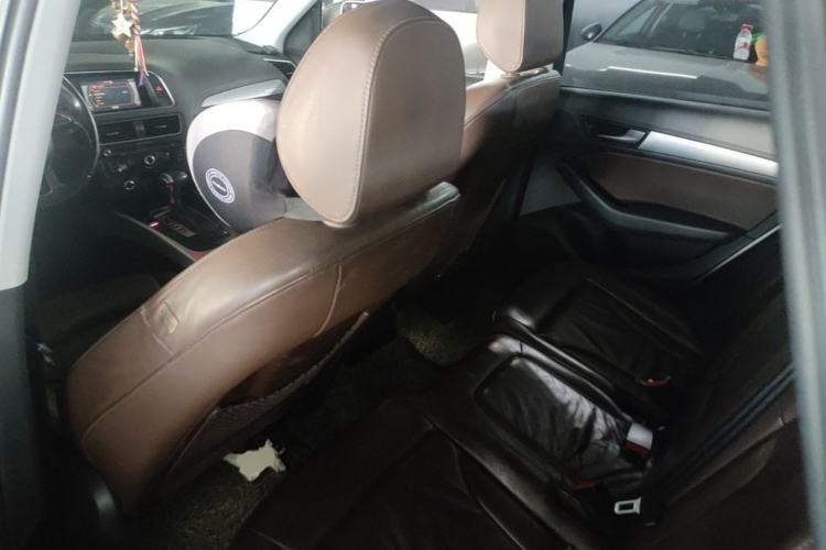 Used Audi Q5 2015 40 TFSI Technology Edition Left Front Seat