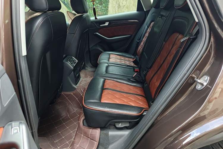 Used Audi Q5 2015 40 TFSI Trendy Edition Left Rear Seat