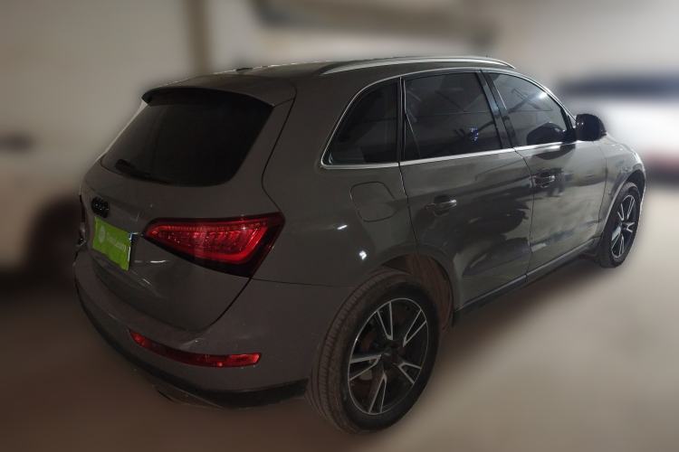 Used Audi Q5 2015 40 TFSI Trendy Edition Rear Right 45 Deg