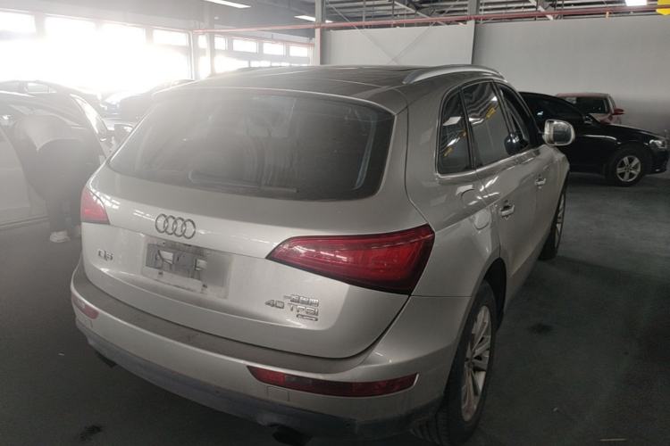 Used Audi Q5 2015 40 TFSI Technology Edition Rear Right 45 Deg