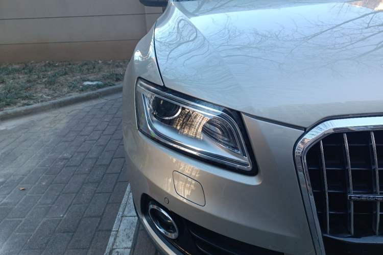 Used Audi Q5 2015 40 TFSI Technology Edition Right Front Headlight