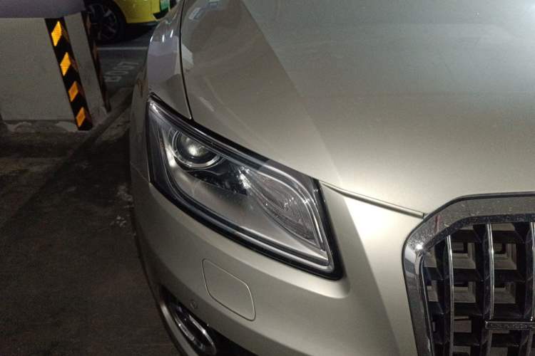 Used Audi Q5 2015 40 TFSI Comfort Model Right Front Headlight