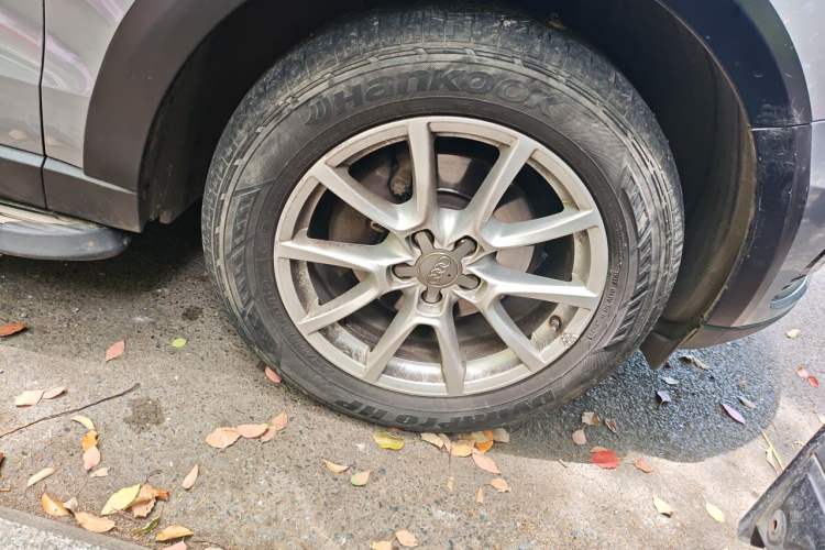 Used Audi Q5 2015 40 TFSI Trendy Edition Right Front Wheel Hub
