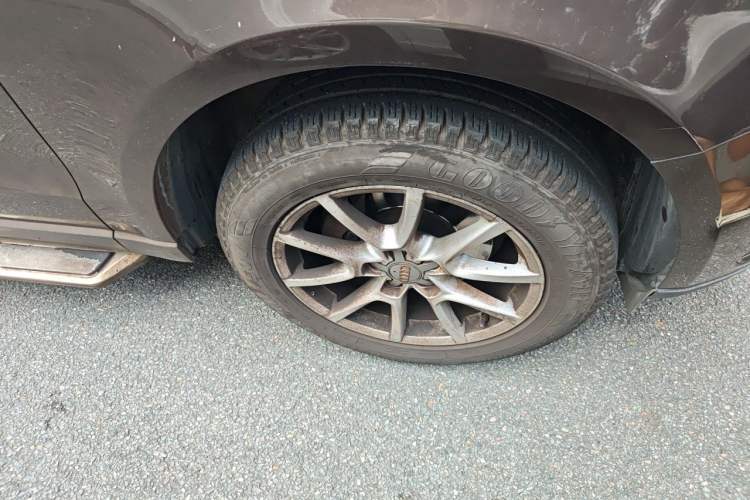 Used Audi Q5 2015 40 TFSI Trendy Edition Right Front Wheel Hub