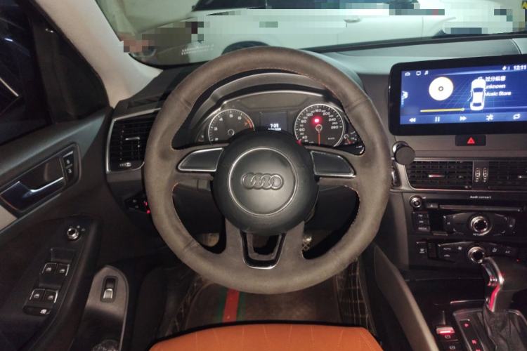 Used Audi Q5 2015 40 TFSI Trendy Edition Steering Wheel