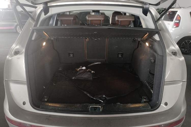 Used Audi Q5 2015 40 TFSI Technology Edition Trunk