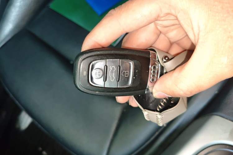 Used Audi Q5 2015 40 TFSI Trendy Edition Vehicle Key