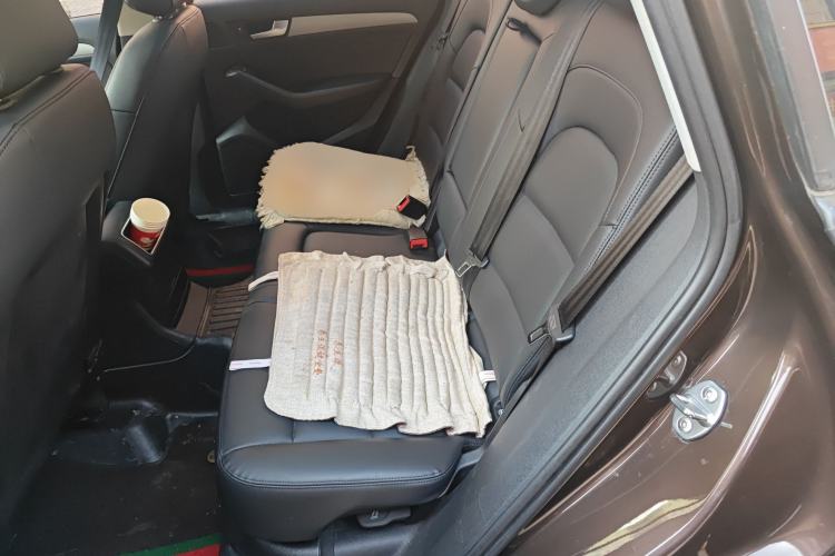 Used Audi Q5 2015 40 TFSI Trendy Edition Left Rear Seat