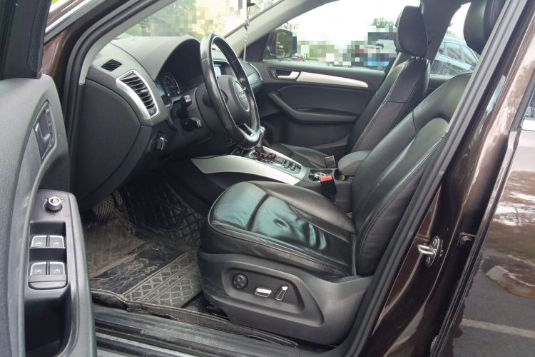 Used Audi Q5 2015 40 TFSI Technology Edition Driver Seat