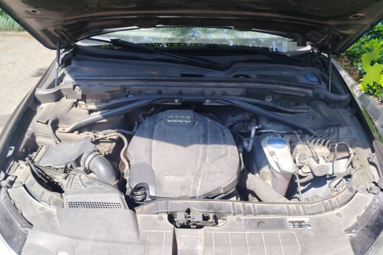 Used Audi Q5 2015 40 TFSI Technology Edition Engine Bay