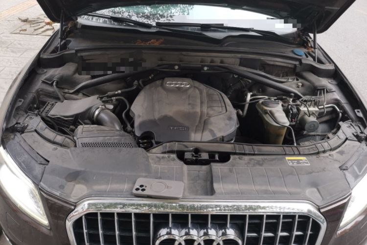 Used Audi Q5 2015 40 TFSI Technology Edition Engine Bay