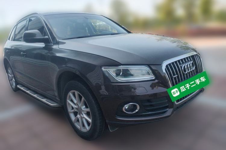 Used Audi Q5 2015 40 TFSI Trendy Edition Front Right 45 Deg