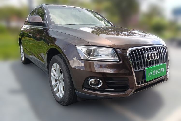 Used Audi Q5 2015 40 TFSI Technology Edition Front Right 45 Deg