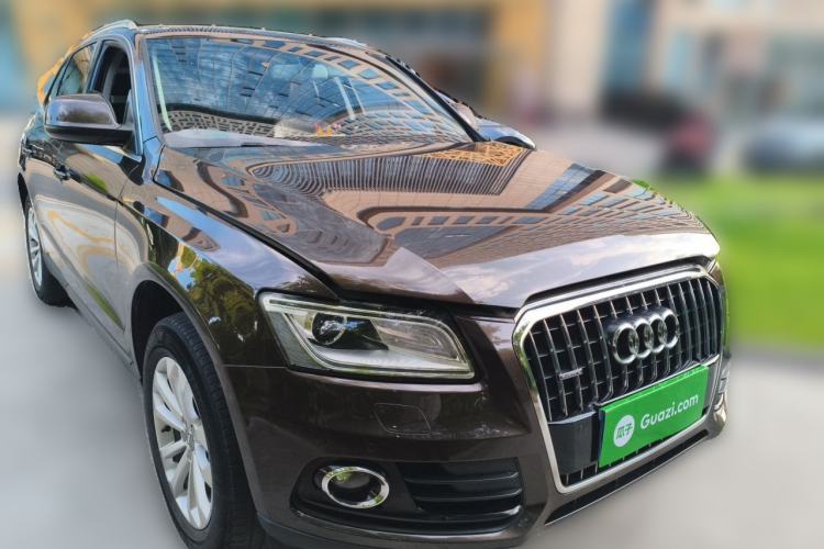 Used Audi Q5 2015 40 TFSI Technology Edition Front Right 45 Deg