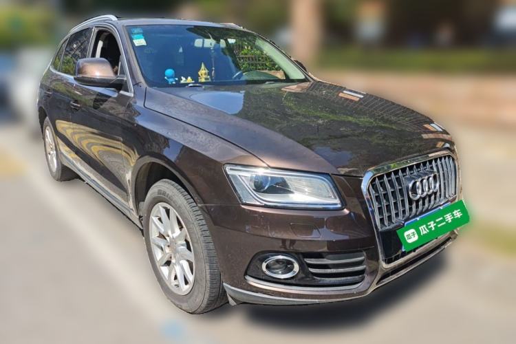 Used Audi Q5 2015 40 TFSI Trendy Edition Front Right 45 Deg