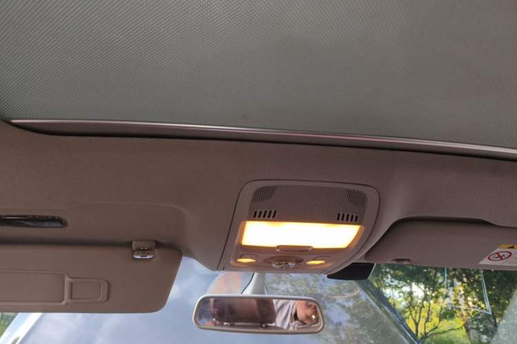 Used Audi Q5 2015 40 TFSI Technology Edition Headliner