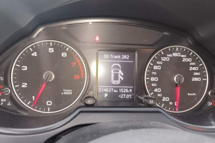 Used Audi Q5 2015 40 TFSI Technology Edition Instrument Cluster